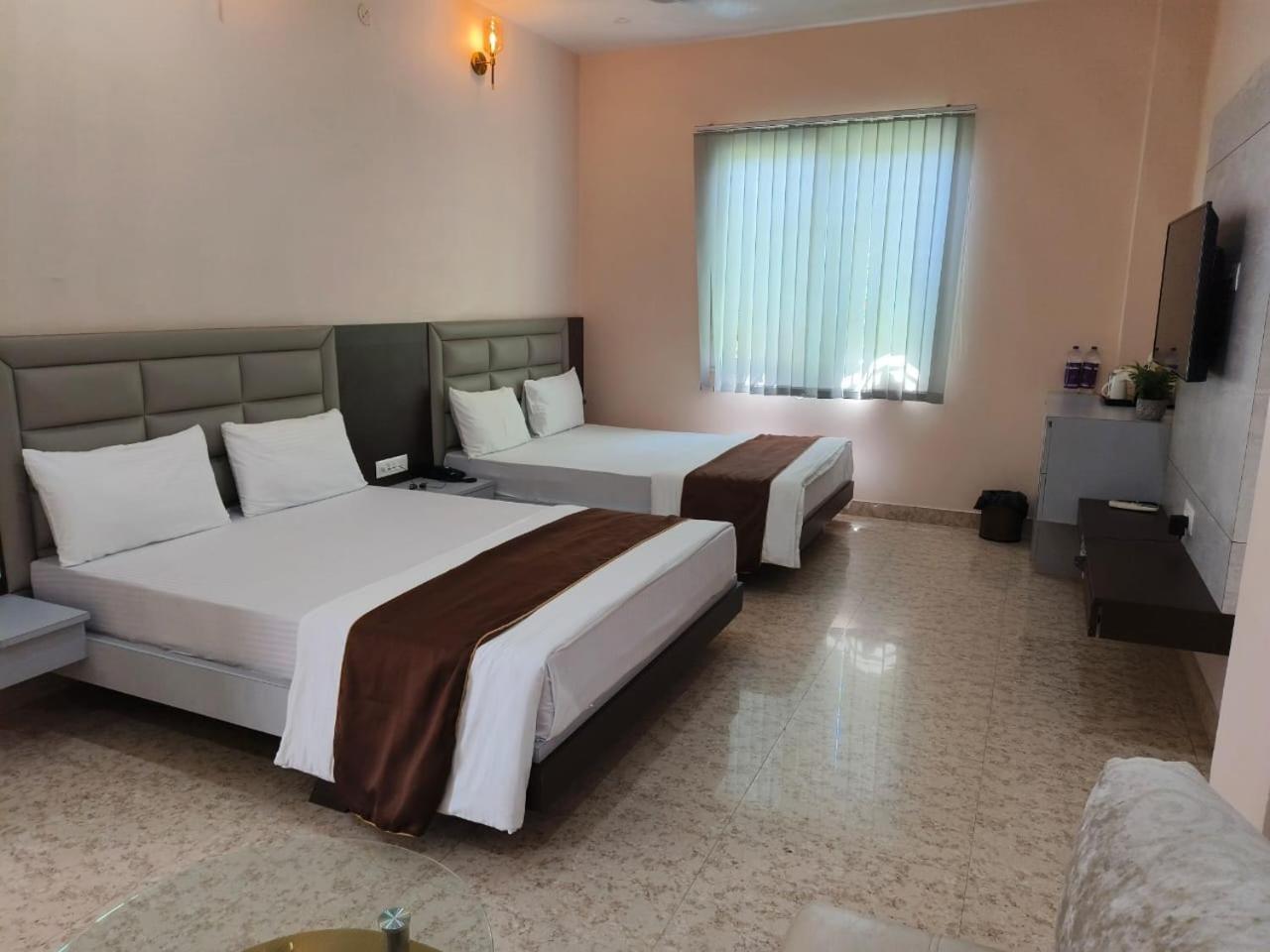 Jaanki Farms & Resorts Jorhāt Extérieur photo