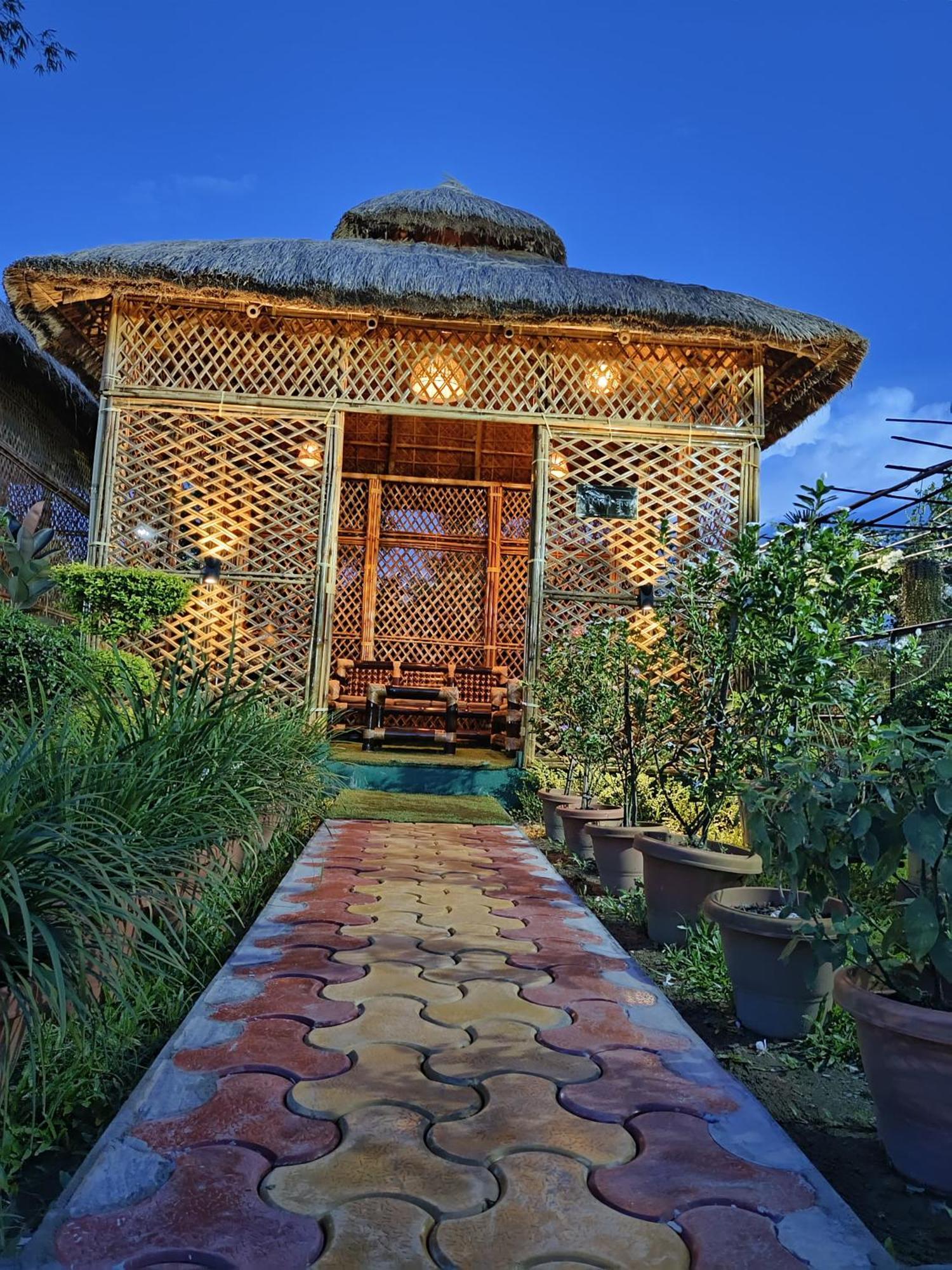 Jaanki Farms & Resorts Jorhāt Extérieur photo
