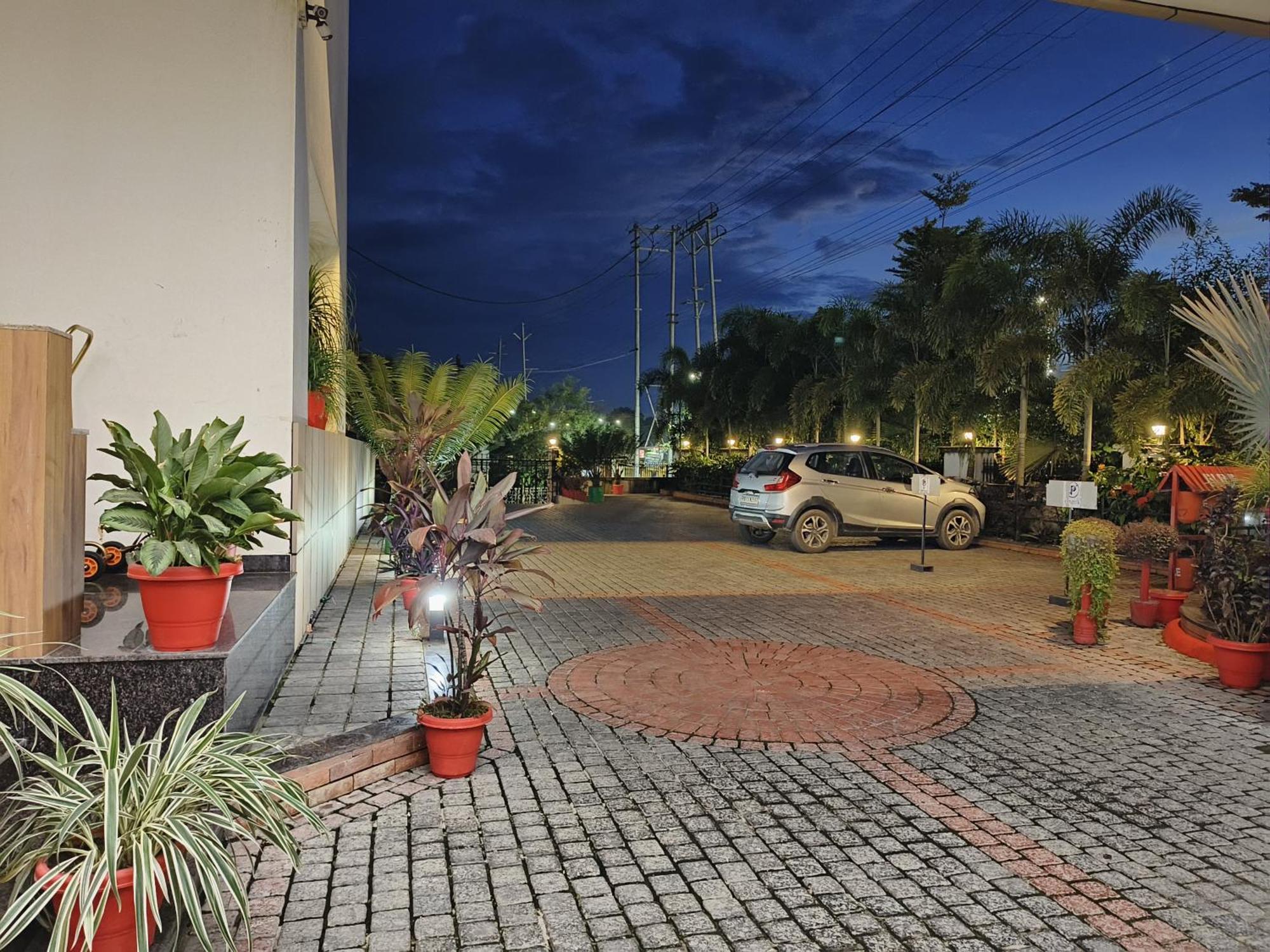 Jaanki Farms & Resorts Jorhāt Extérieur photo