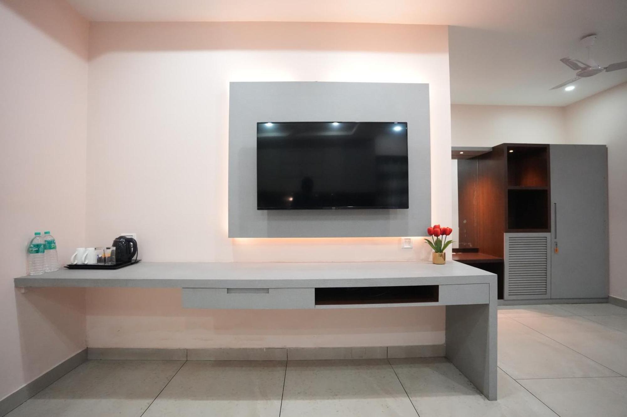 Jaanki Farms & Resorts Jorhāt Extérieur photo