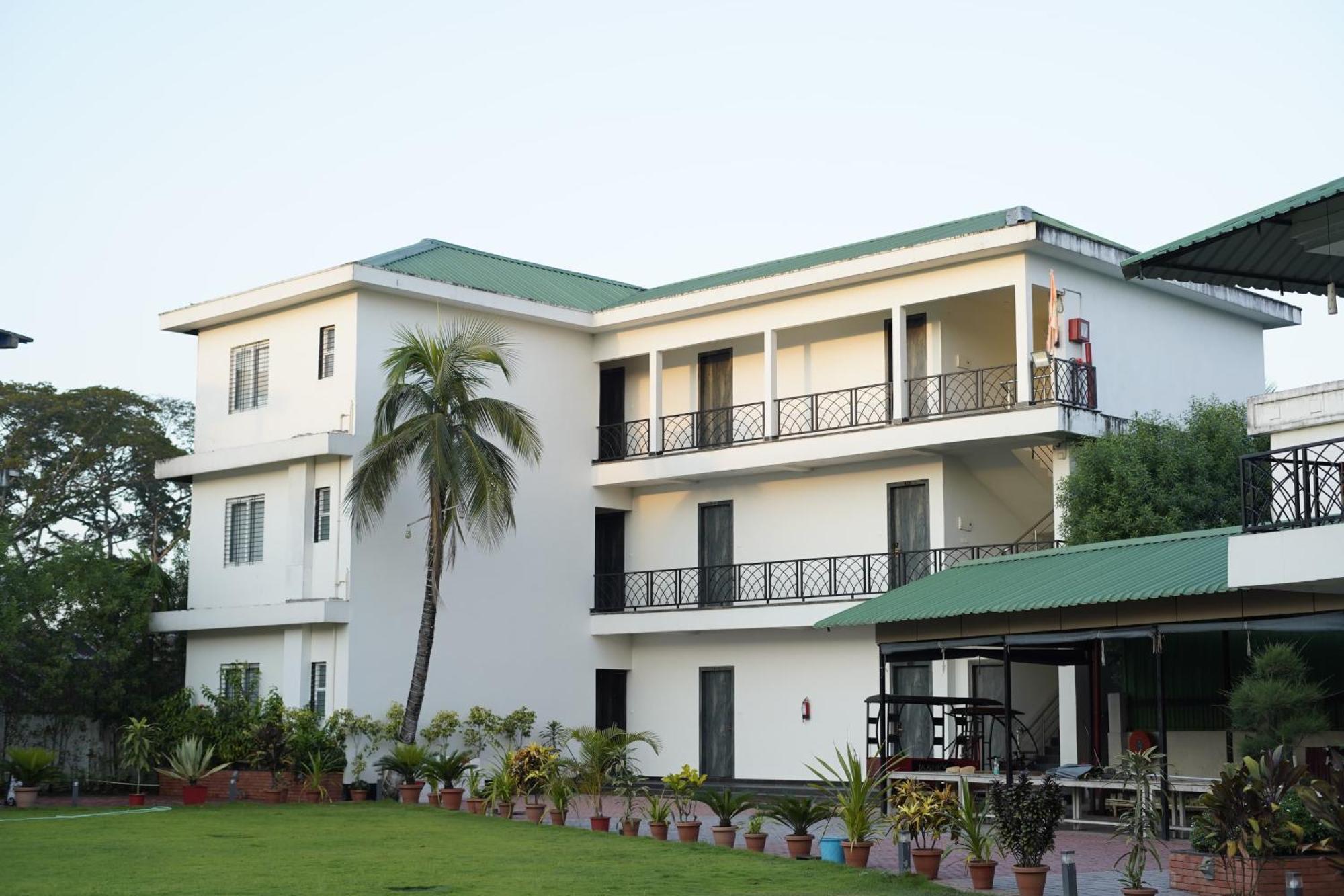 Jaanki Farms & Resorts Jorhāt Extérieur photo